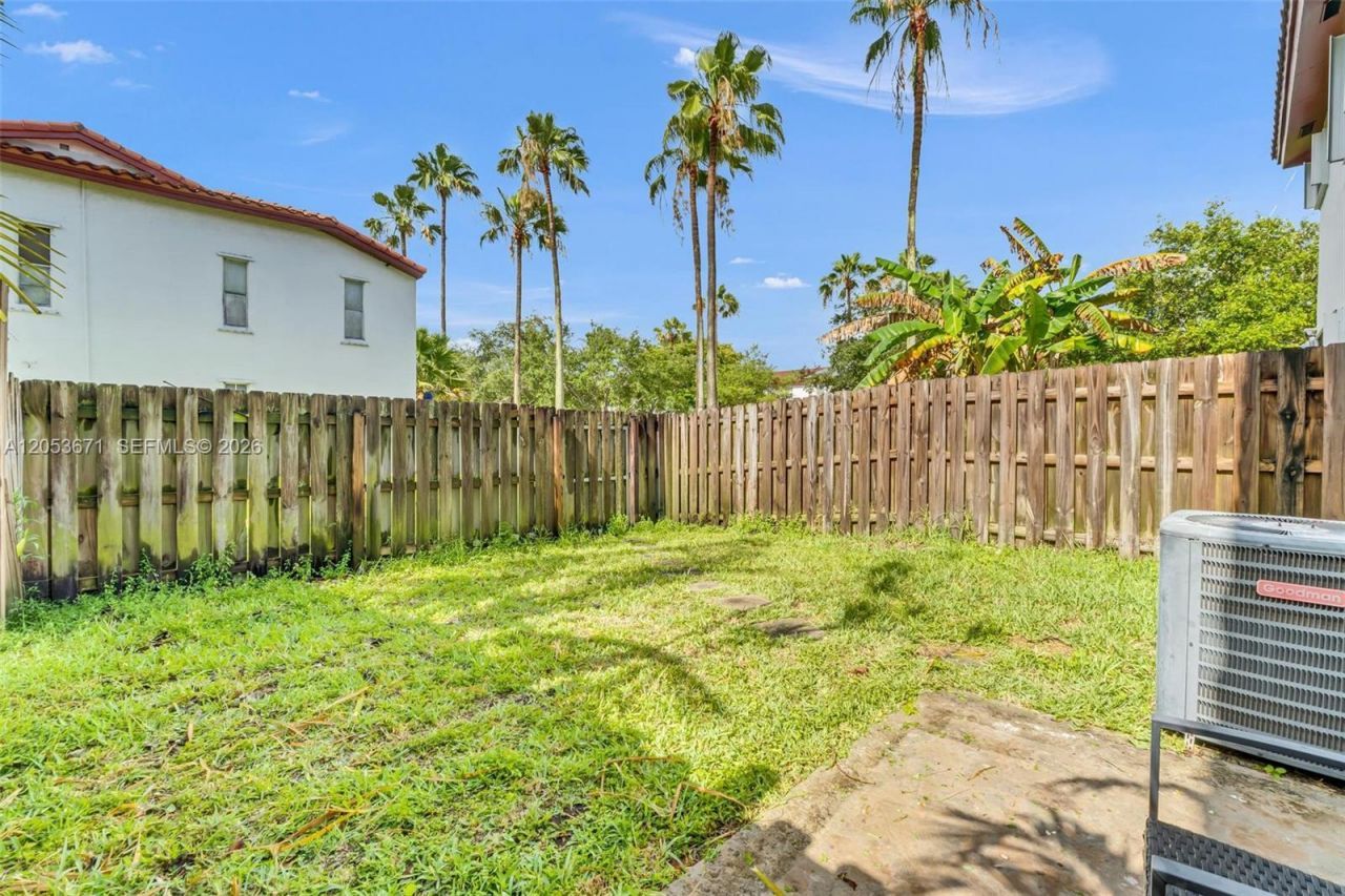 8140 SW 209th St, Cutler Bay, FL 33189 Photo