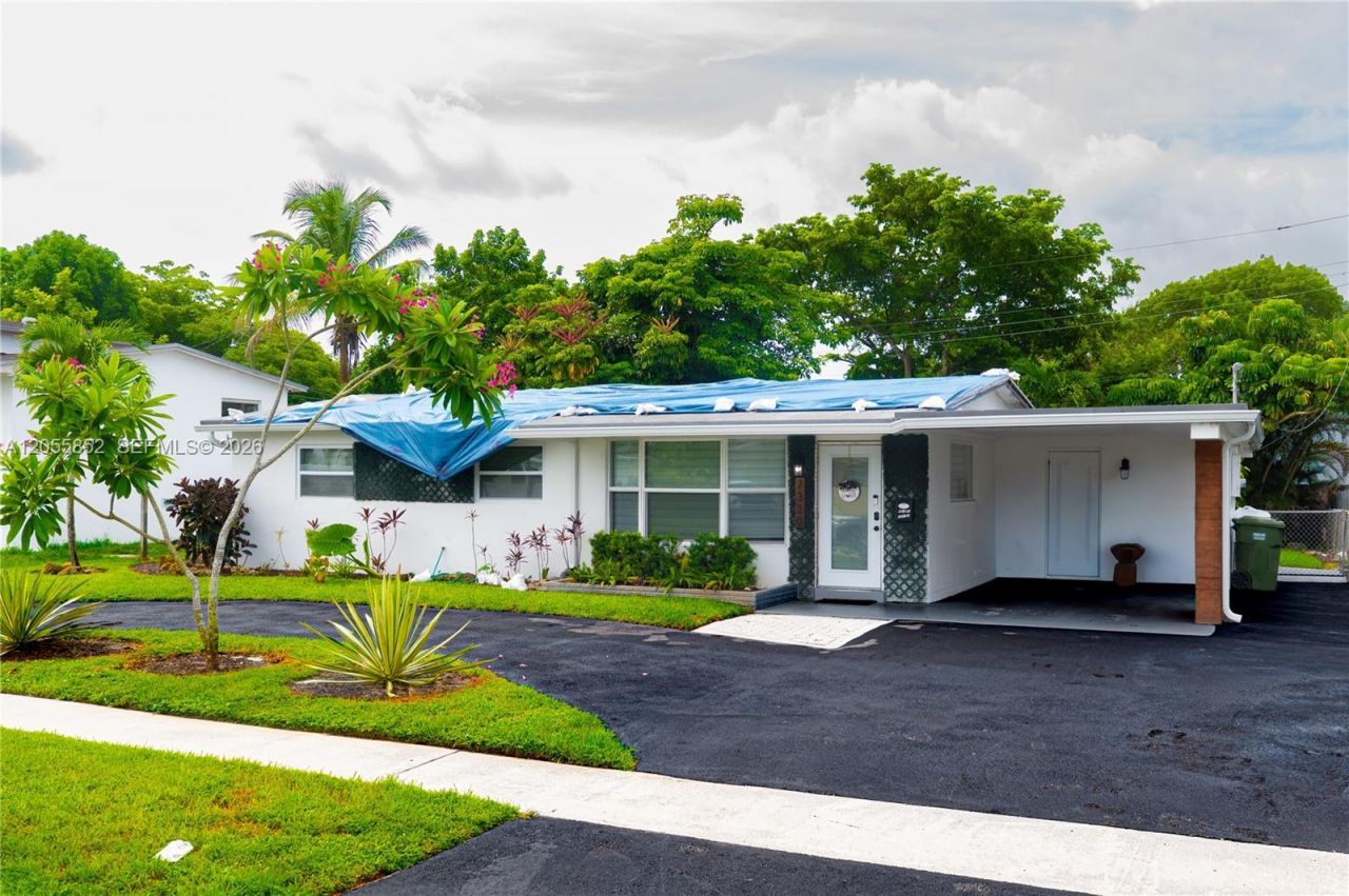 7330 NW 1st Ct , Pembroke Pines, FL 33024 Photo