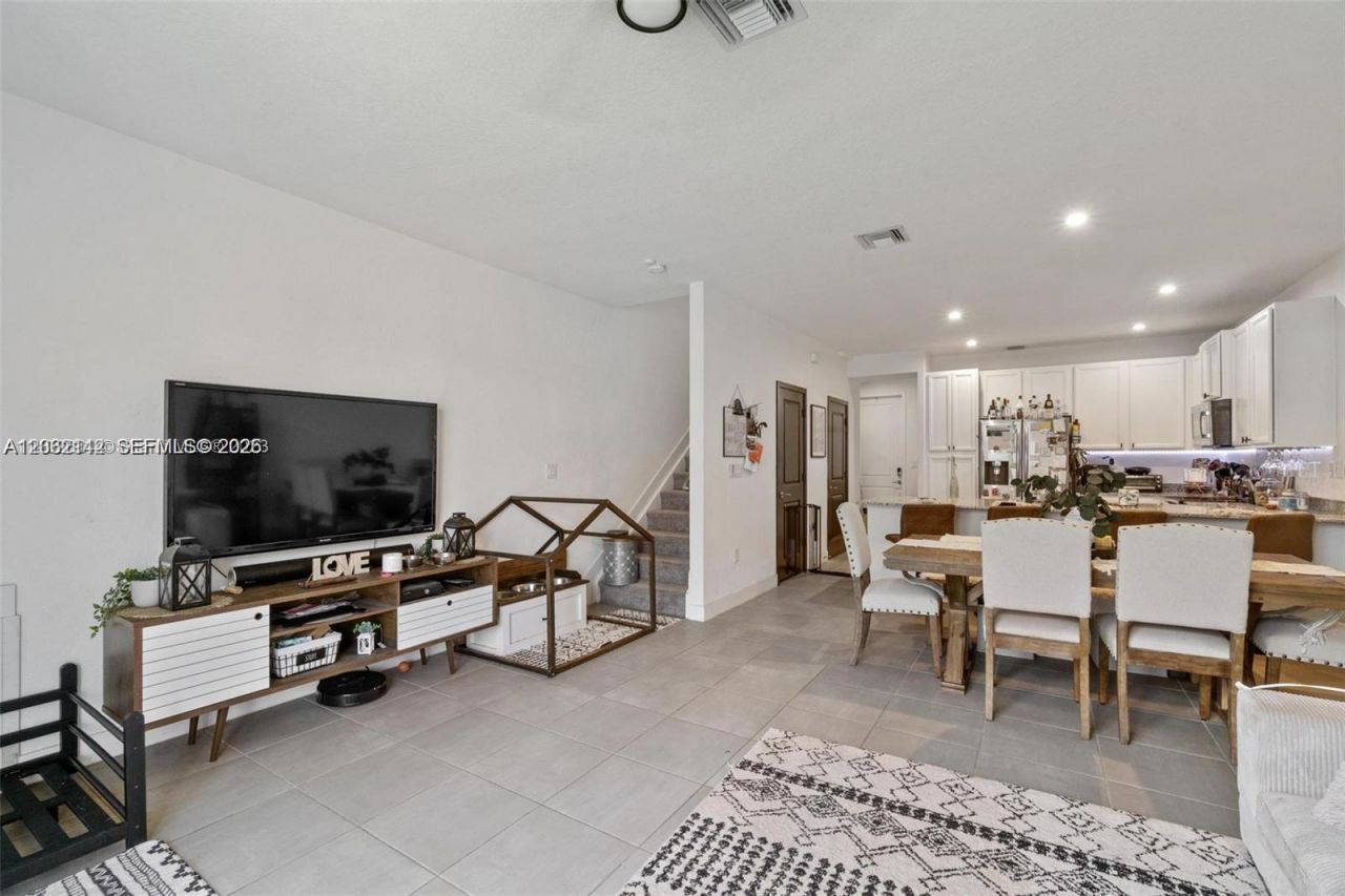 10934 SW 235th St , Homestead, FL 33032 Photo