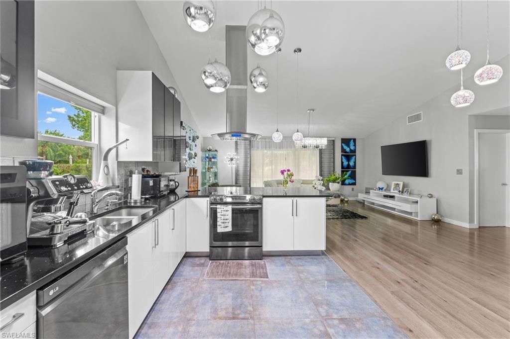 13119 Tall Pine Cir , Fort Myers, FL 33907 Photo