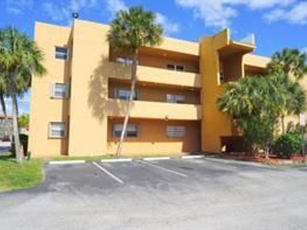 1891 SW 81ST Avenue, Unit 211, North Lauderdale, FL 33068
