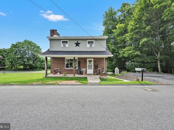 18 BUNGALOW STREET , LAVELLE, PA 17943