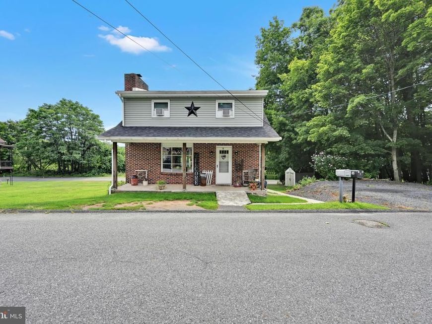 18 Bungalow Street, Lavelle, PA 17943 Main Photo
