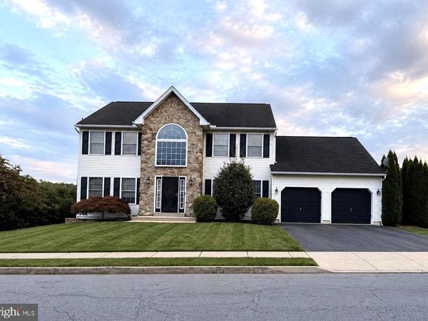 17 SHELLY DRIVE, READING, PA 19608