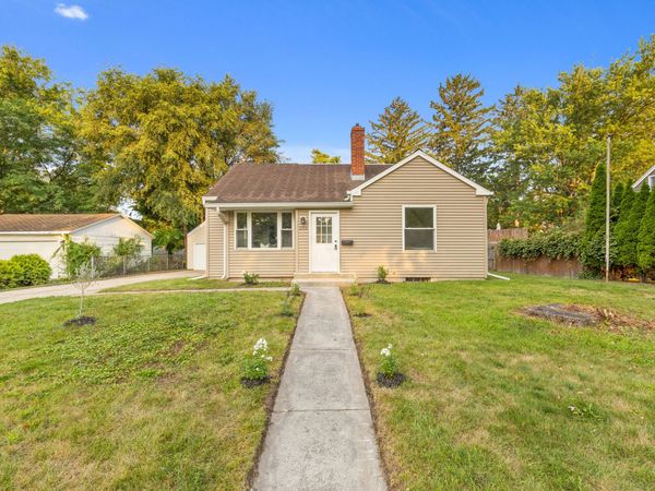 206 N Van Buren St, Elkhorn, WI 53121