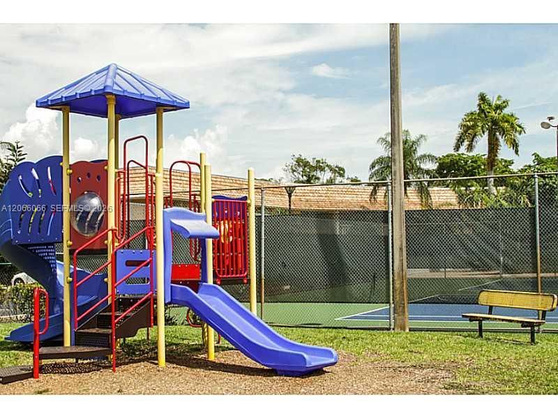 7400 Miami Lakes Dr, Unit D107, Miami Lakes, FL 33014 Photo