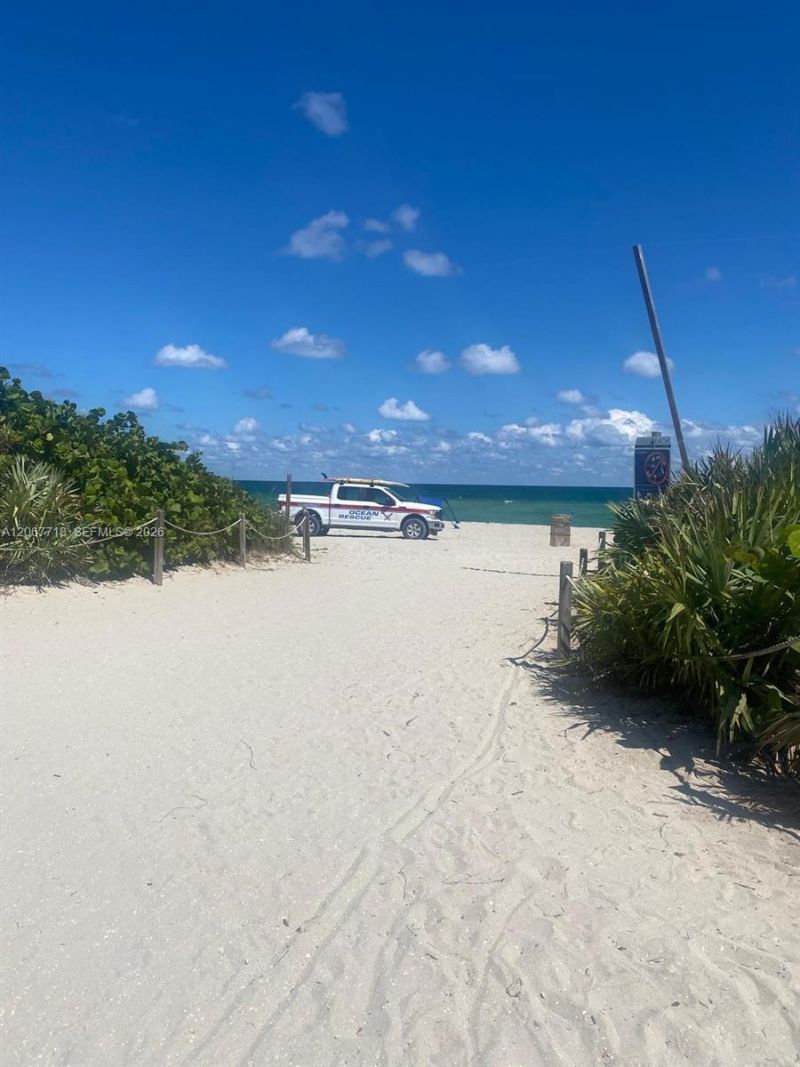 7720 Harding Ave , Unit 3, Miami Beach, FL 33141 Photo