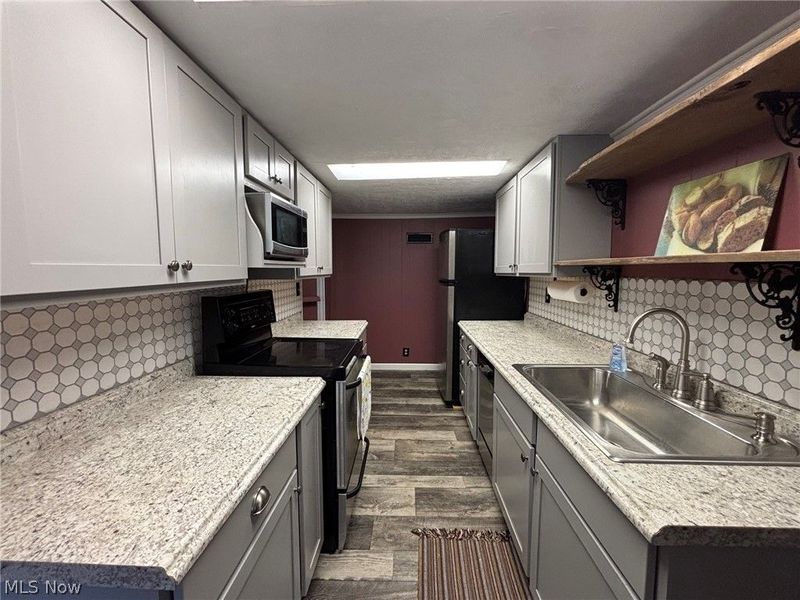 501 Clark Street, Cambridge, OH 43725 Photo 3