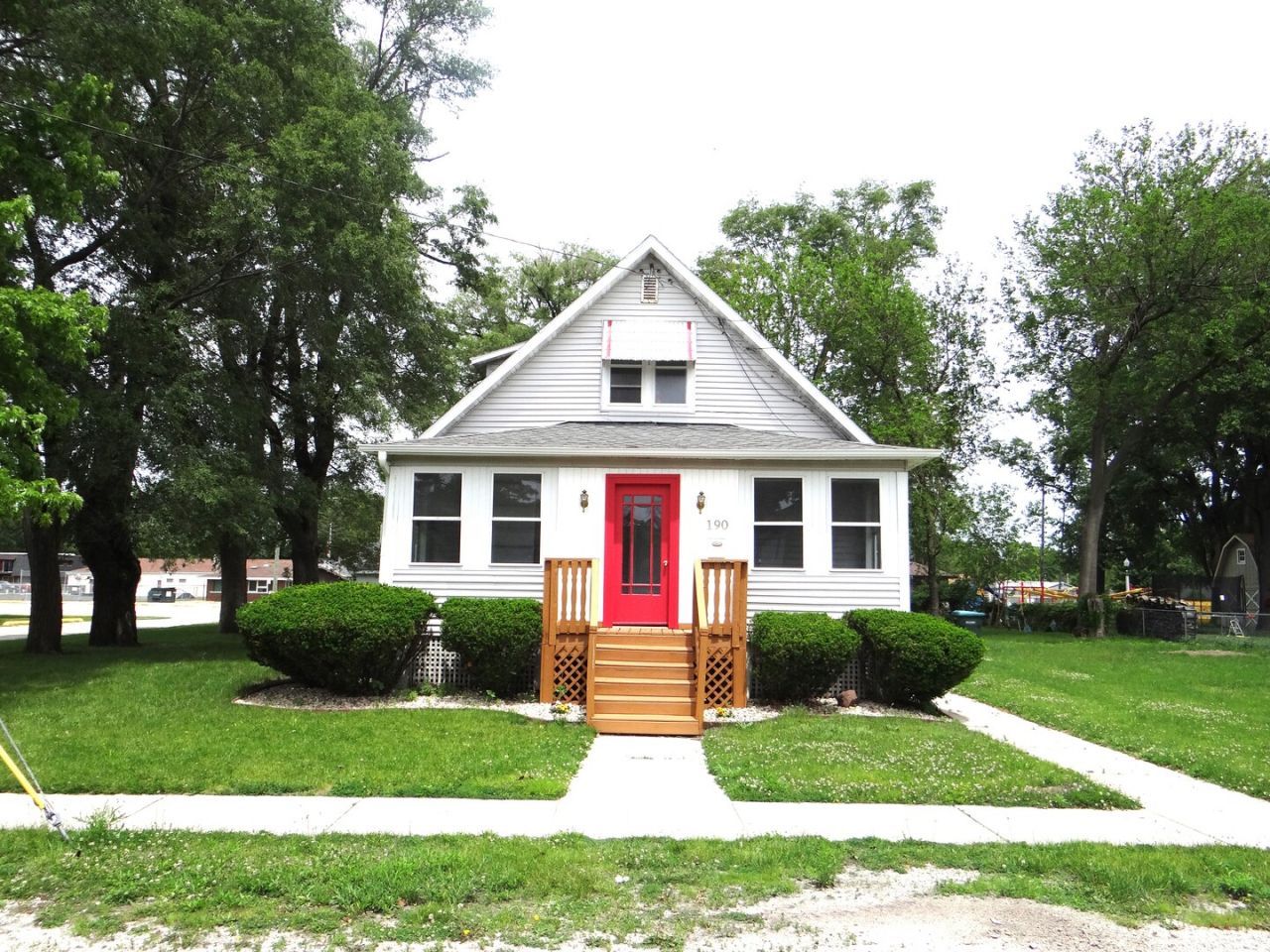 190 W Maple Street, Coal City, IL 60416 Main Photo