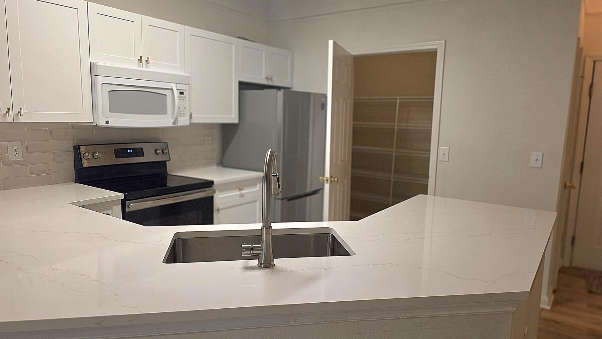 1716 Telfair Way Photo 5