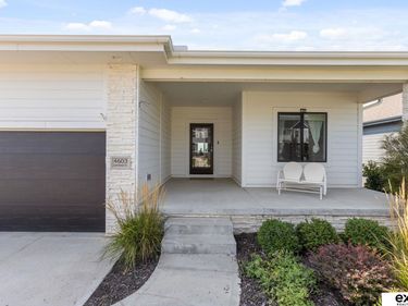 4603 Lawnwood Drive, Papillion, NE 68133