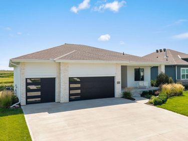 4603 Lawnwood Drive, Papillion, NE 68133