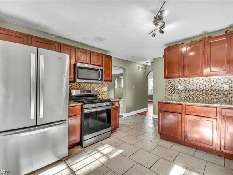 1270 Plainfield Road, South Euclid, OH 44121 Photo 7