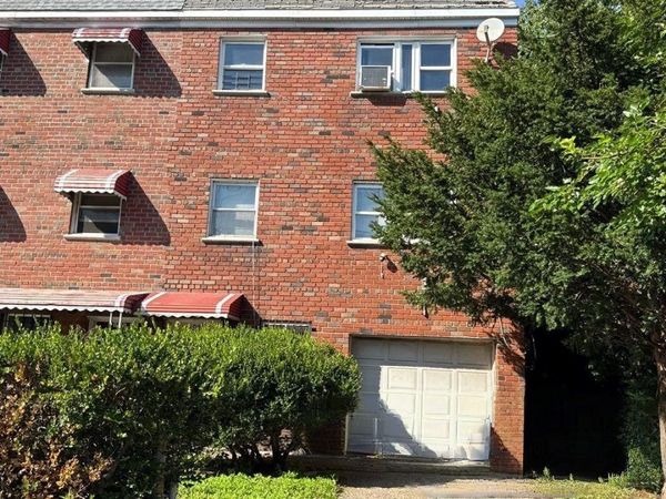 1049 E 233rd Street , Bronx, NY 10466