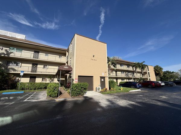 7960 NW 50th Street, Unit 202, Lauderhill, FL 33351