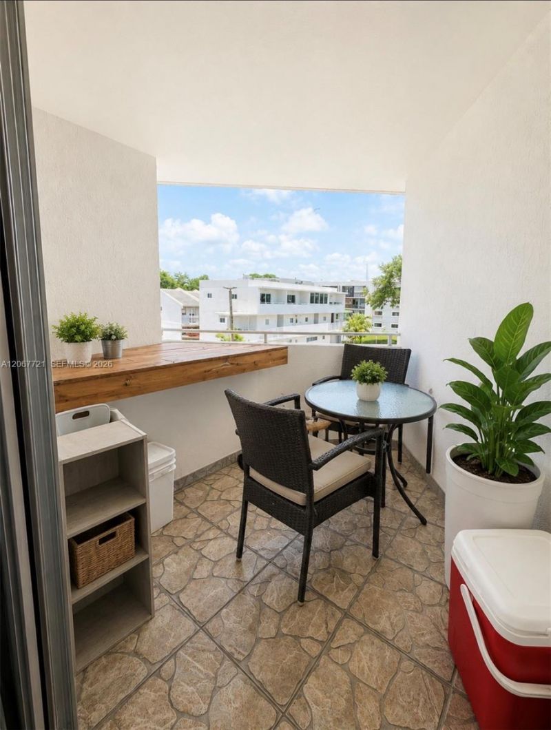 5611 W 25th Ct, Unit 8A, Hialeah, FL 33016 Photo