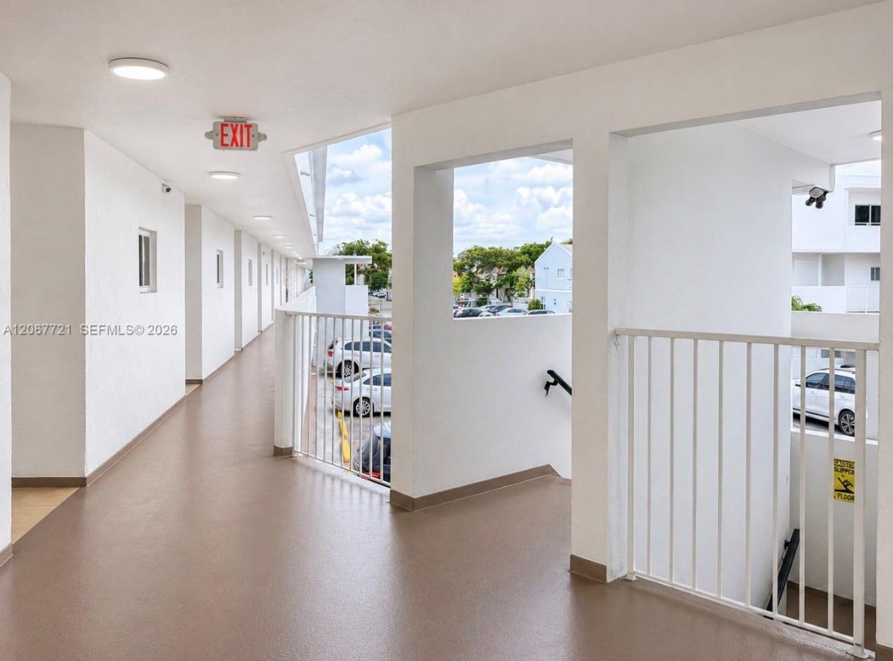 5611 W 25th Ct, Unit 8A, Hialeah, FL 33016 Photo