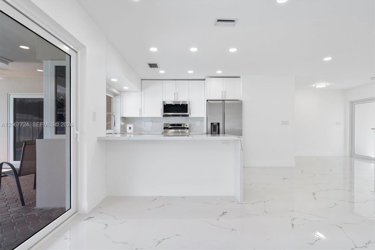 5711 NE 20th Ter, Fort Lauderdale, FL 33308 Photo