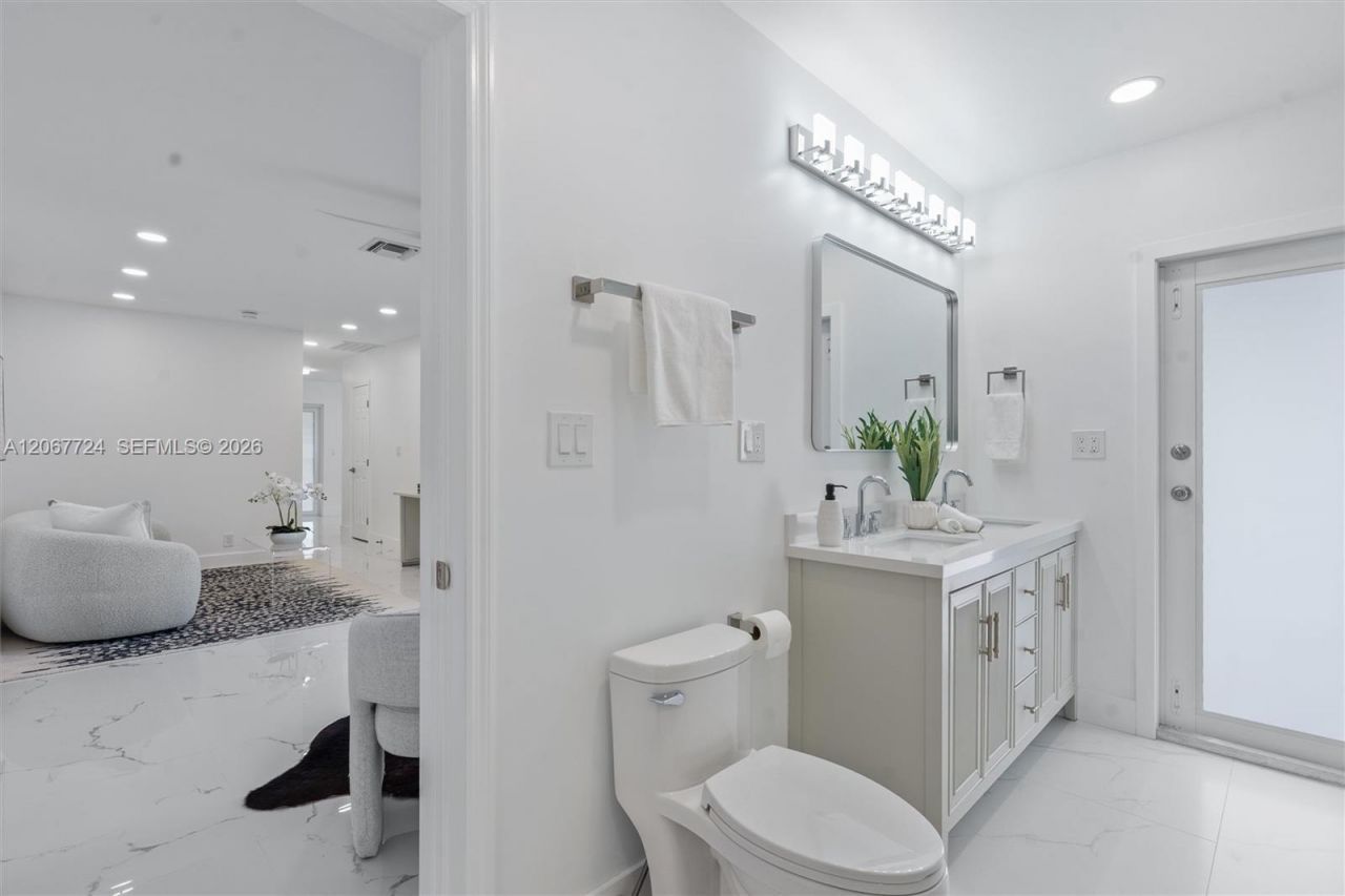 5711 NE 20th Ter, Fort Lauderdale, FL 33308 Photo