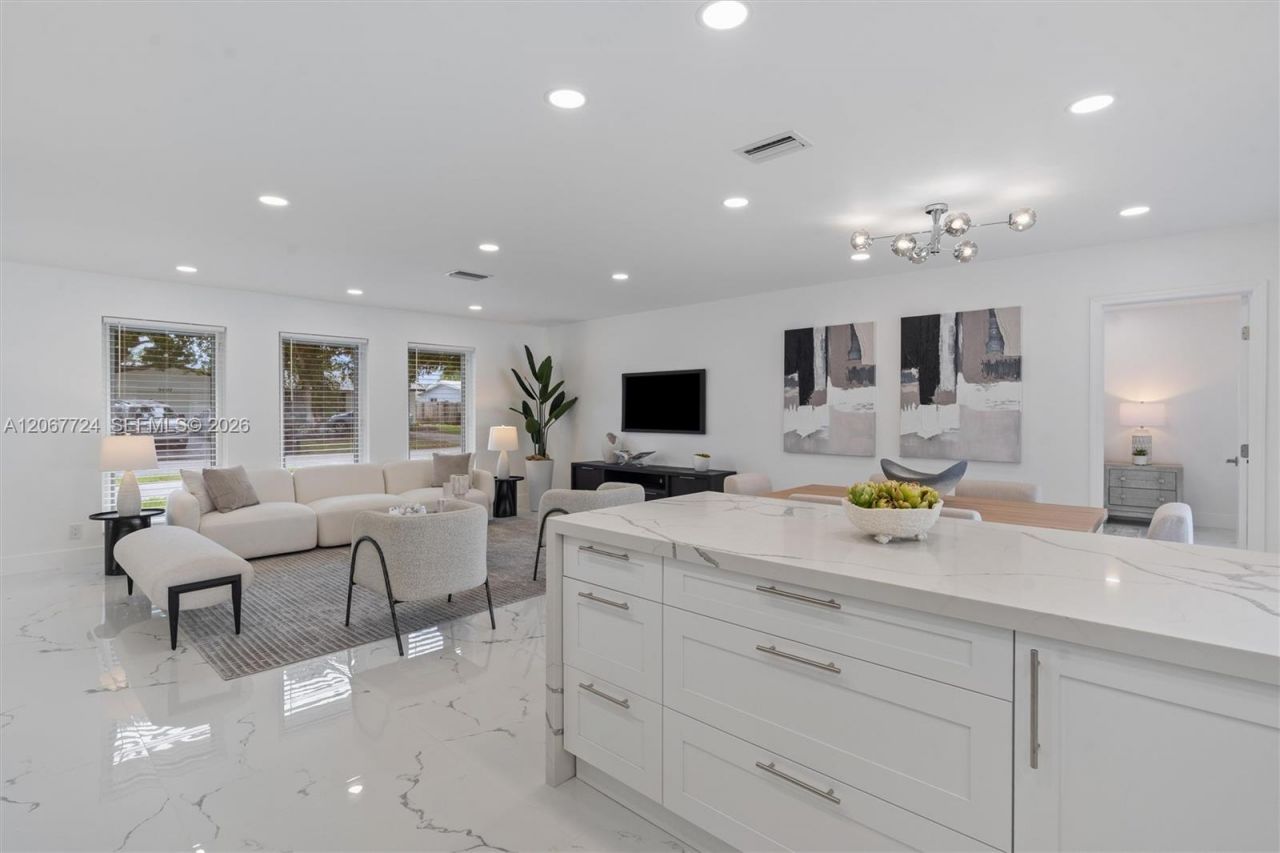 5711 NE 20th Ter, Fort Lauderdale, FL 33308 Photo