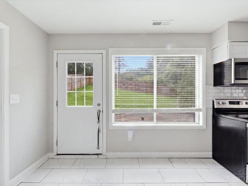 2343 Fairgreen Drive, Green Township, OH 45238 Photo 8