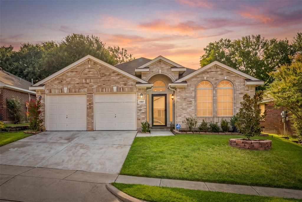 1007 Summerbrook Drive, Unit 22, Euless, TX 76040 Main Photo