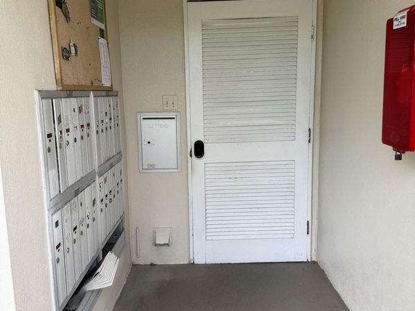 50 Dorchester C, West Palm Beach, FL 33417