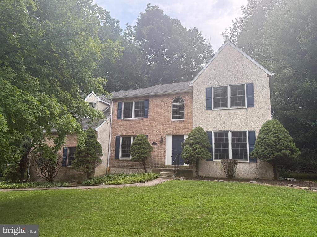 4215 TARA CIRCLE, UPPER CHICHESTER, PA 19061