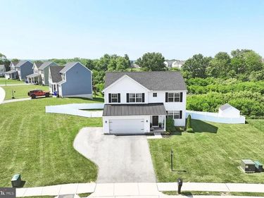 252 VALLEY VIEW CIRCLE, YORK, PA 17408