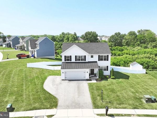 252 VALLEY VIEW CIRCLE, YORK, PA 17408