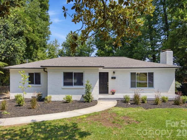 943 Hickory Nut Street, Charlotte, NC 28205