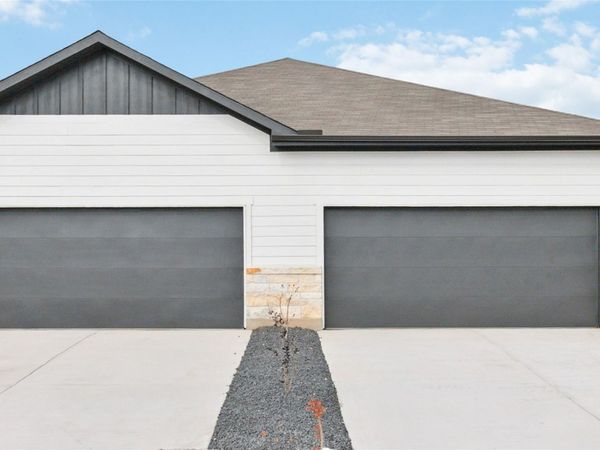 1020 Staglin ST, Buda, TX 78610