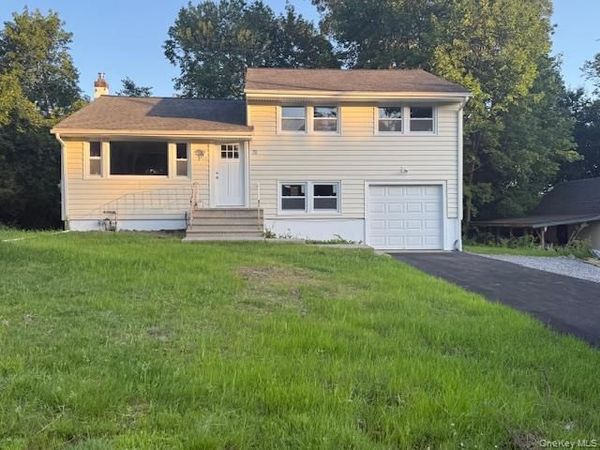 75 Hillside Avenue , Suffern, NY 10901