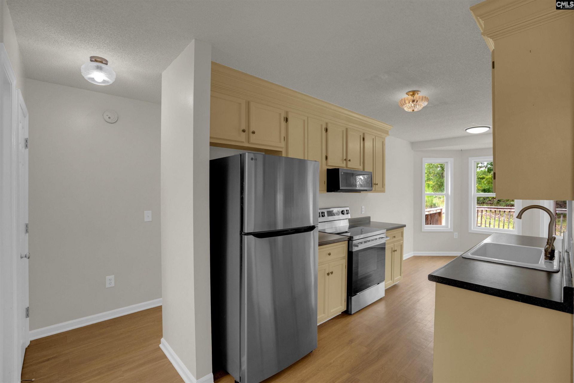 310 Quoin Court  Photo 12