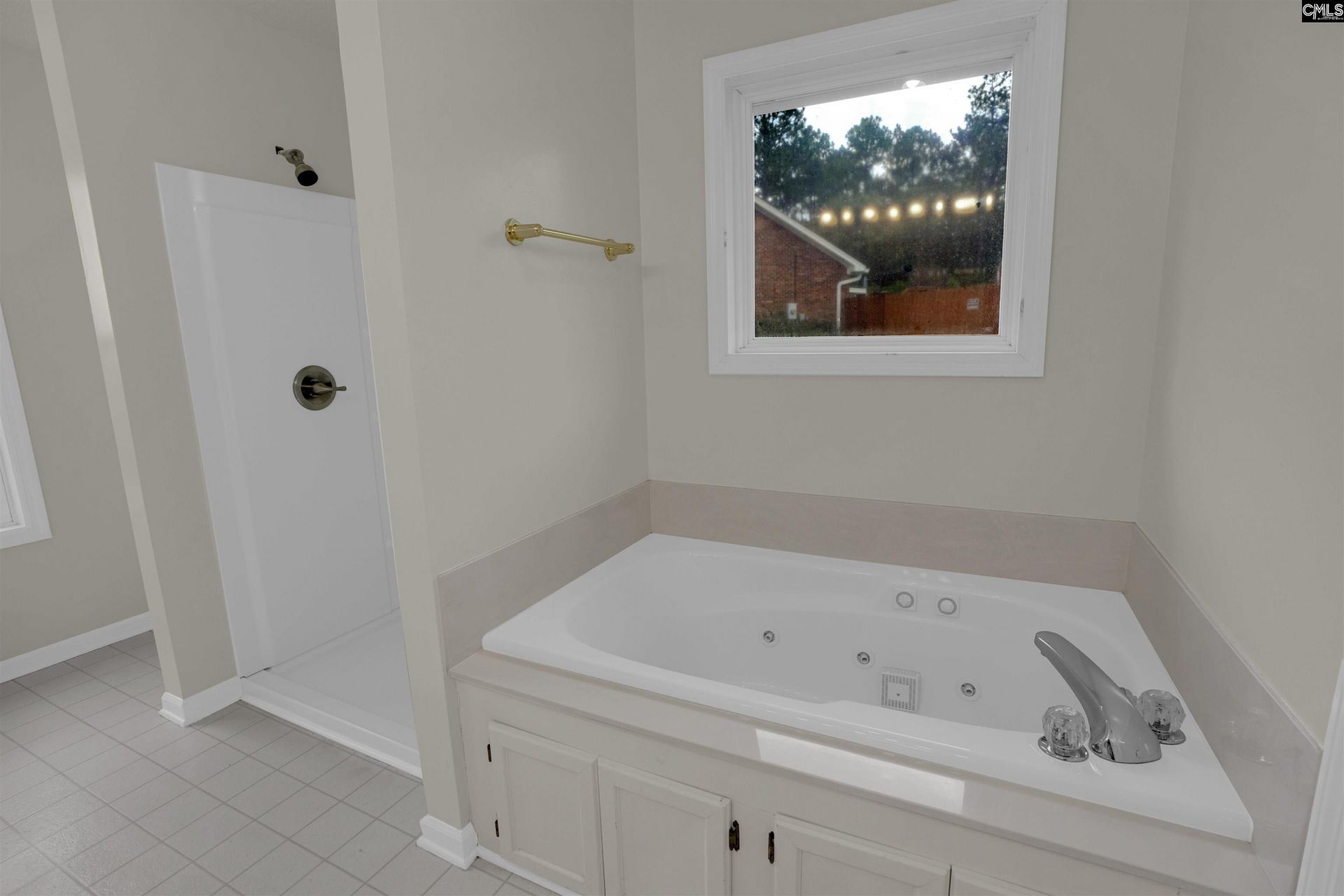 310 Quoin Court  Photo 24