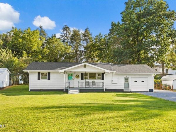132 Swimming Pool Road, Hampton, TN 37658