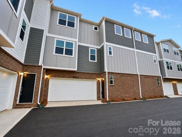 8931 Sharonbrook Drive, Charlotte, NC 28210