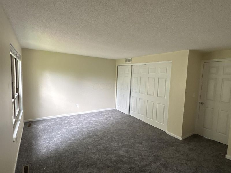 1599 McNaughten Road, Columbus, OH 43232 Photo 8