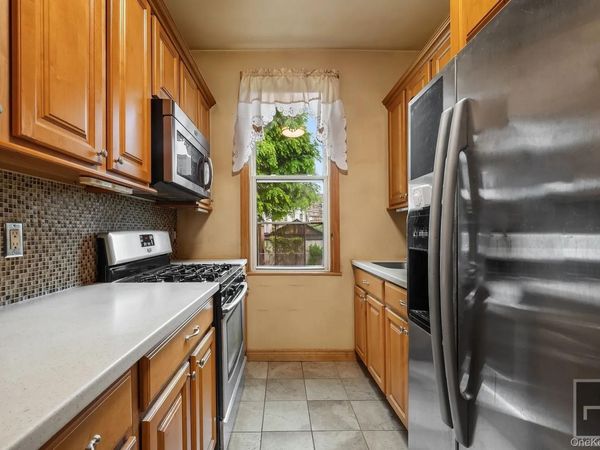 3424 34 Street , Astoria, NY 11106
