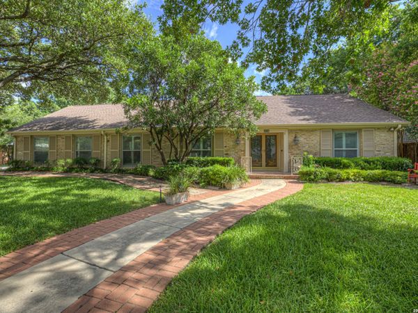 211 Royal Oaks, San Antonio, TX 78209