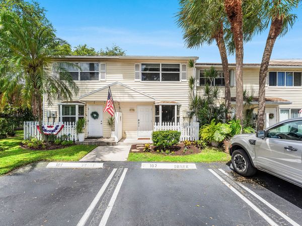 2503 NE 15th Street, Unit 2503, Pompano Beach, FL 33062