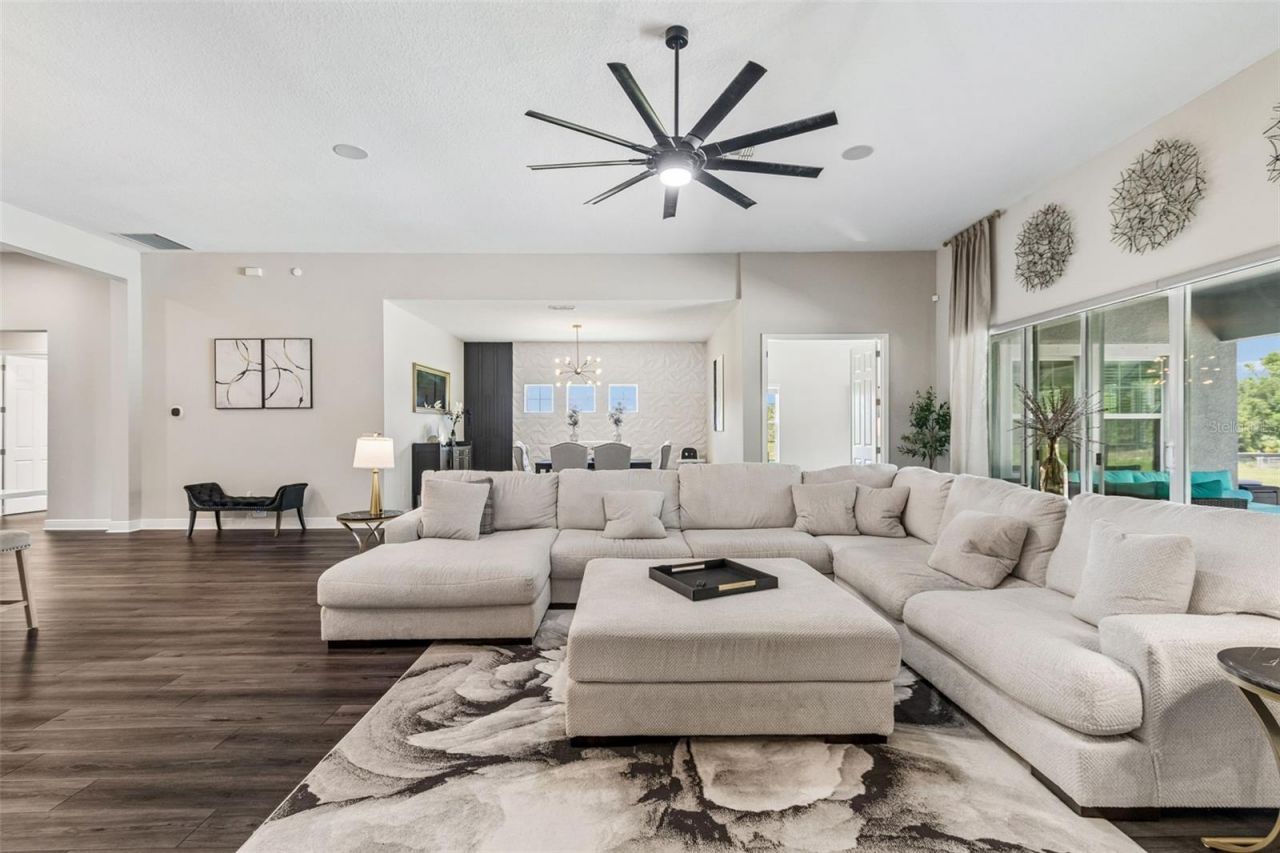 10597 Meadowrun Drive, Lithia, FL 33547 Photo