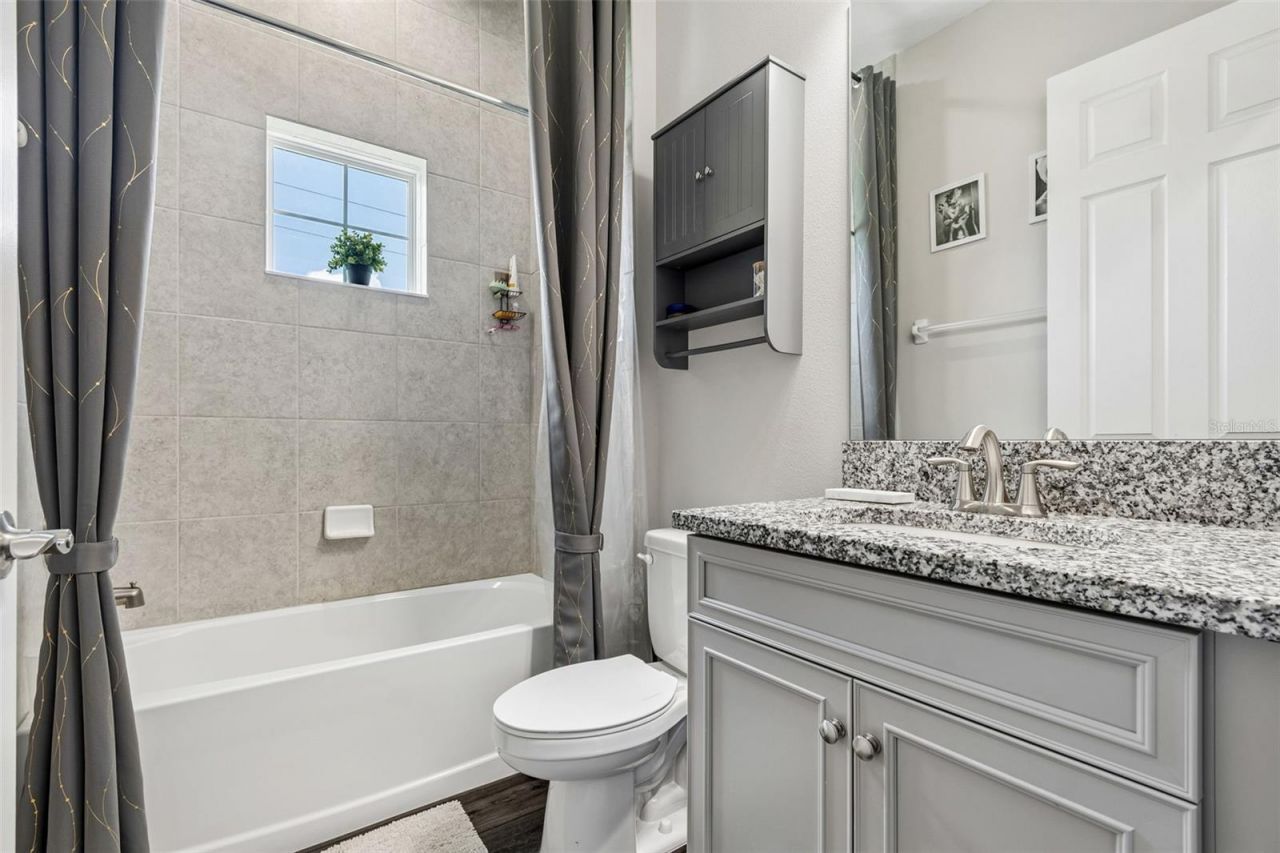 10597 Meadowrun Drive, Lithia, FL 33547 Photo