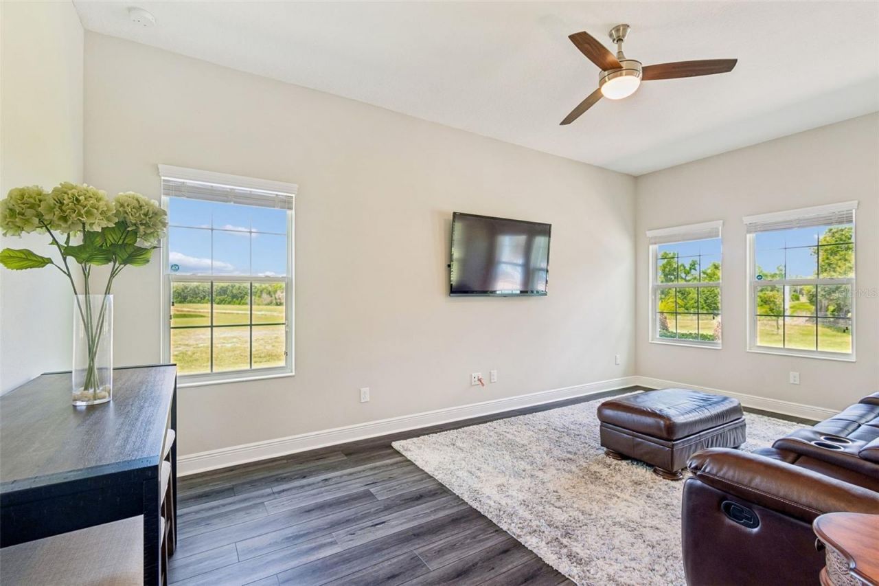 10597 Meadowrun Drive, Lithia, FL 33547 Photo