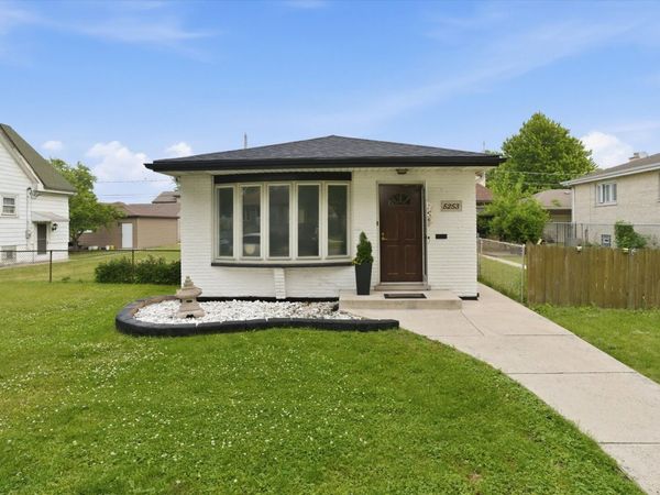 5253 S Moody Avenue , Chicago, IL 60638