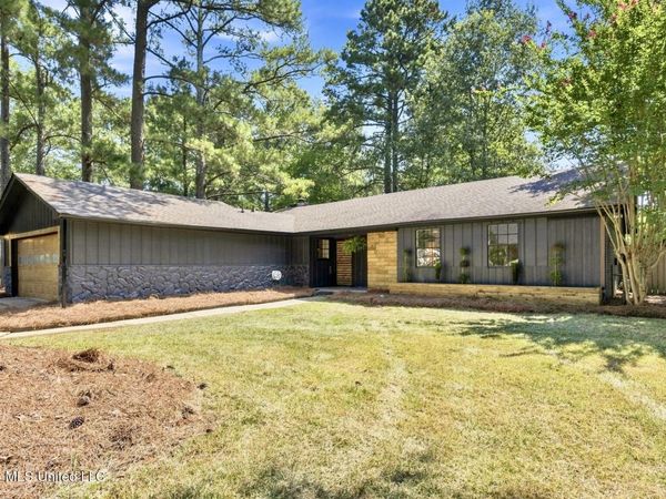 101 Boxwood Place, Brandon, MS 39047