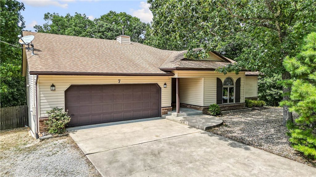 7 Cherhill Drive, Bella Vista, AR 72714 Main Photo