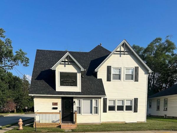 229 E Beam Street , Porter, IN 46304