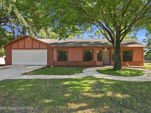 792 Emerson Drive NE, Palm Bay, FL 32907