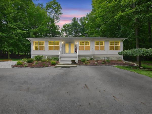 385 Highland Hills Drive, Howard, OH 43028